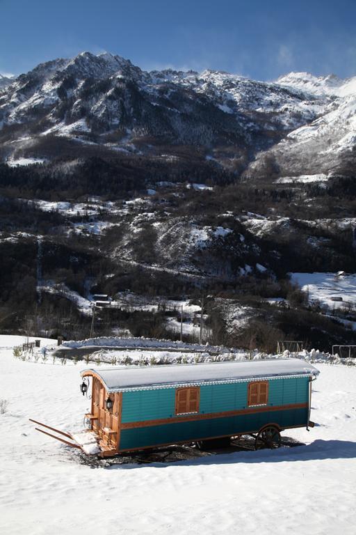 فندق Roulottes Montagne Pyrenees لوز سانت سوفير المظهر الخارجي الصورة