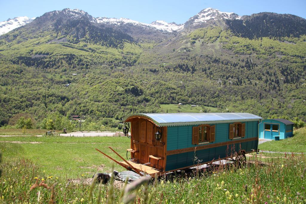 فندق Roulottes Montagne Pyrenees لوز سانت سوفير المظهر الخارجي الصورة